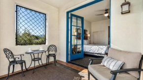 LV000 Freshly Furnished Upstairs LV Studio